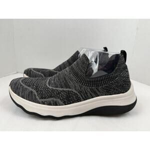 Clarks Cloudsteppers Slip-On Knit Sneaker Circuit Path Black Knit Size 9.5